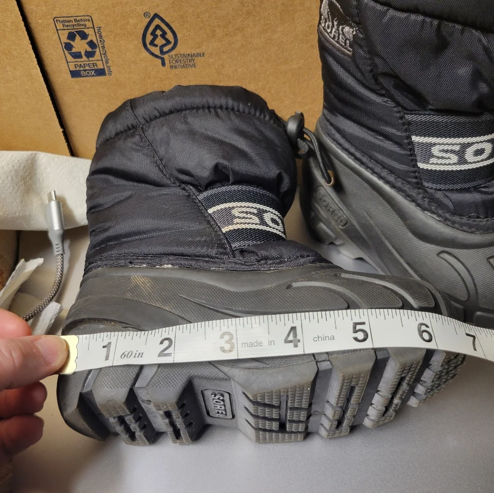 Sorel Kids Black Winter Boots Size 8 EUC